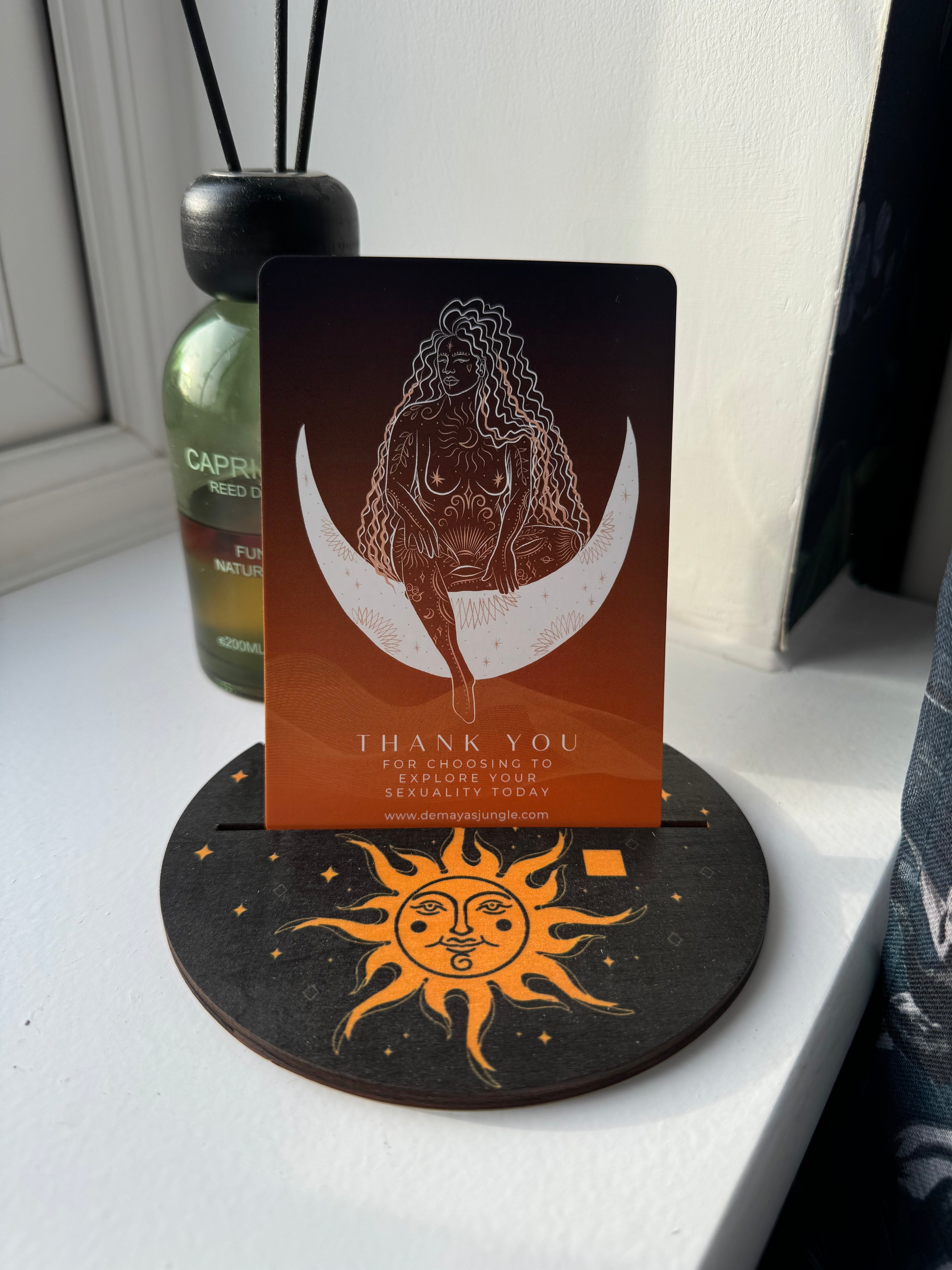 HALF MOON SHAPED WOODEN CARD HOLDER